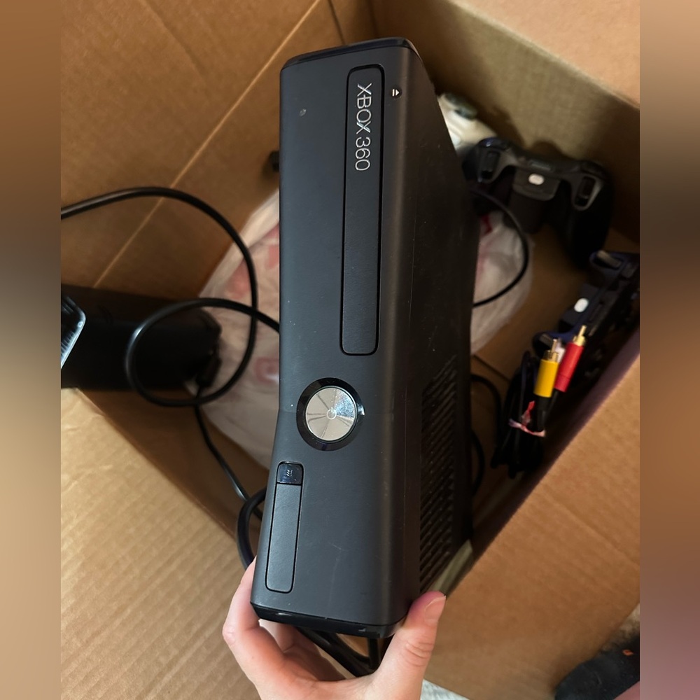 Xbox 360 & Controllers